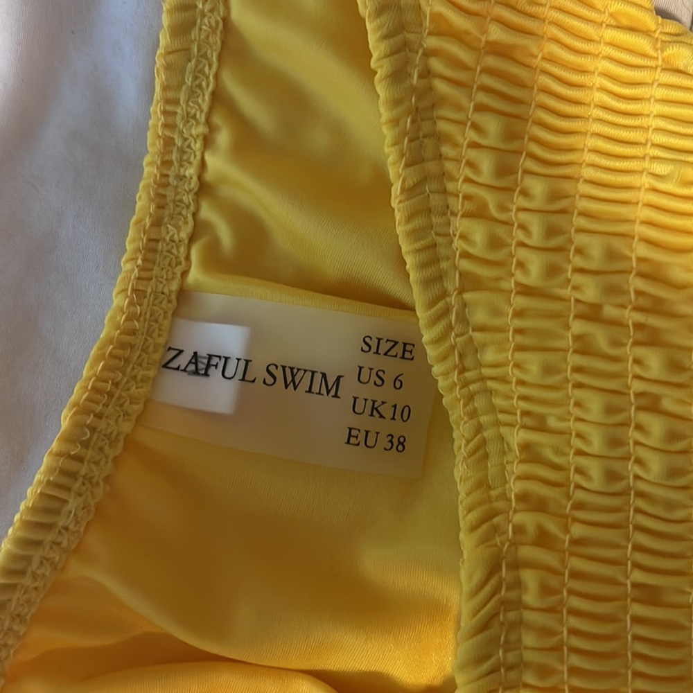Yellow Bikini 💛 - Picture 5 of 6